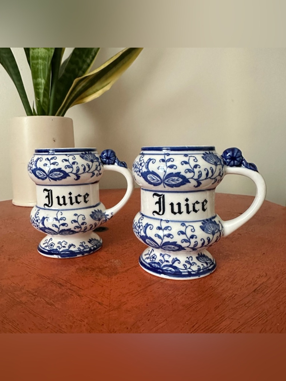 *Rare* Pair of Vintage Blue Onion Juice Ceramic Cups